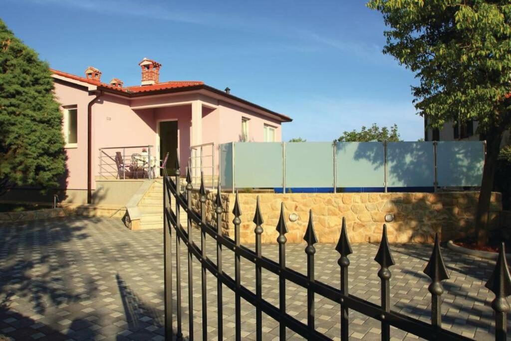 Adorable Holiday House Lilla-With Pool-Near Old Town Labin Labin  Exterior foto